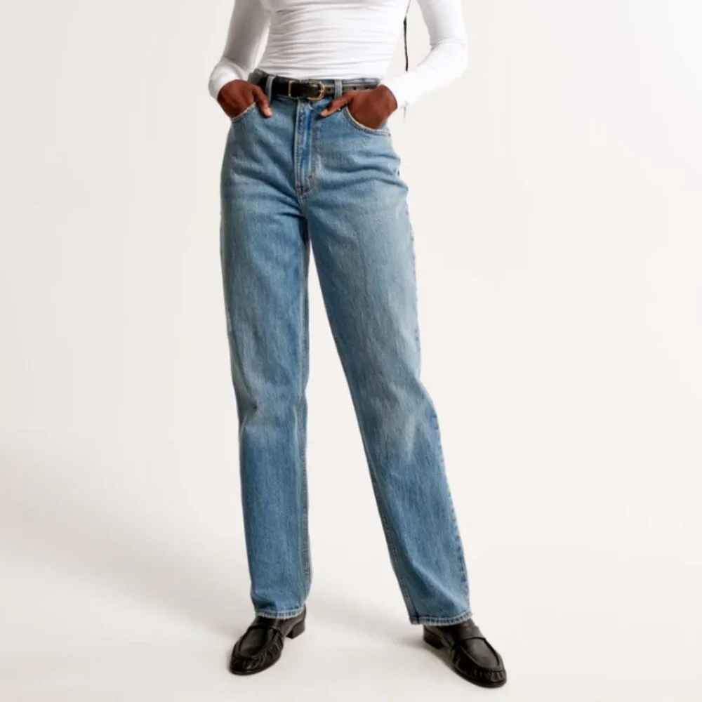 Abercrombie‎ & Fitch Ultra High Rise 90s Straight Jean Size 26 Short Curve Love